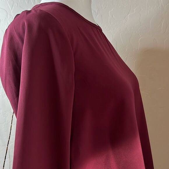 one Clothing XS burgundy top w/ long bell sleeves and open back. Sz XS. - Picture 7 of 10